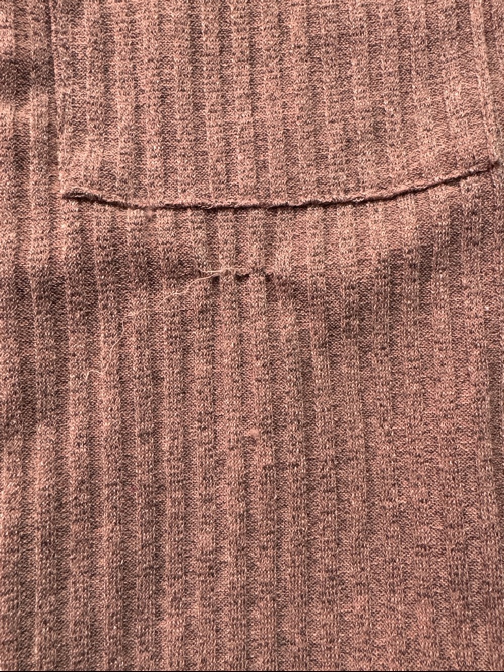 Open-Front Ribbed Cardigan in Rose long length, side openings - Picture 4 of 6